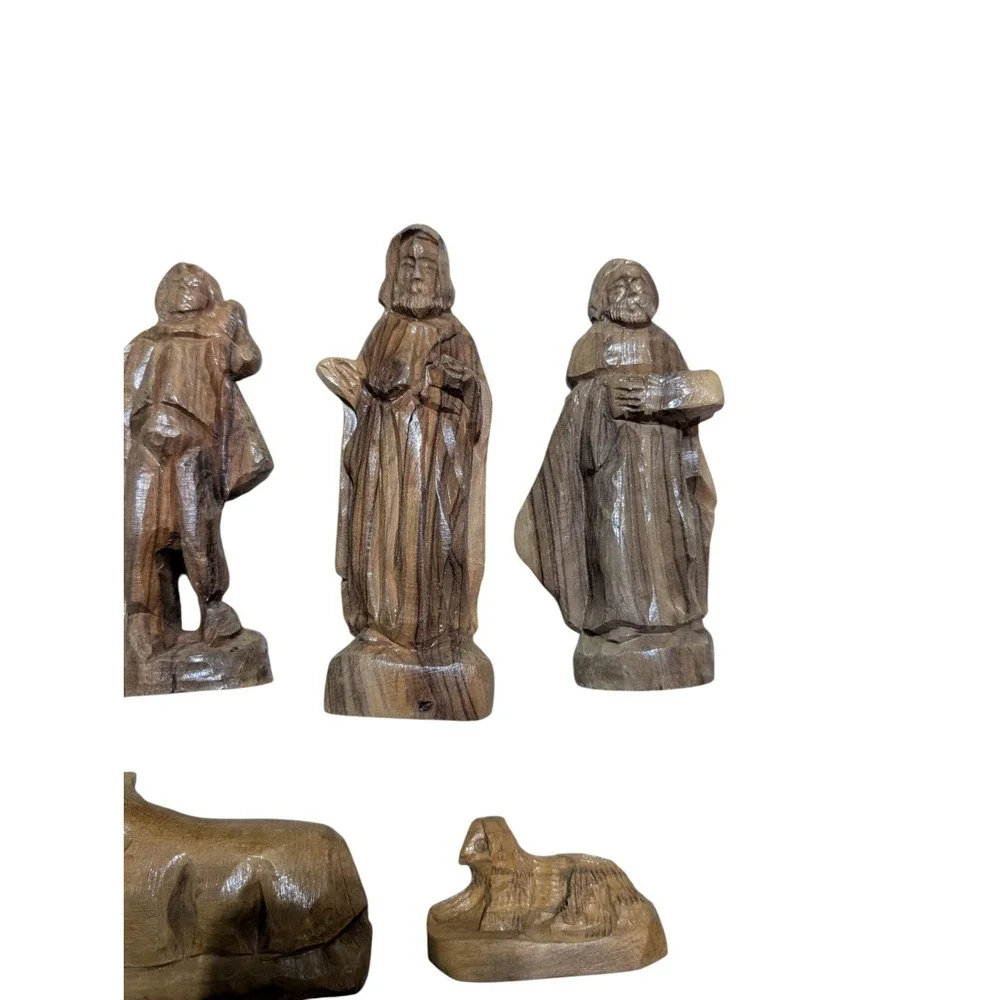 Vintage Hand Carved Olive Wood Nativity Figures‎ Holy Land Folk Art Set